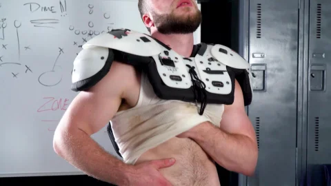 HotAFmen: Glistening Muscles of a Hairy Stud