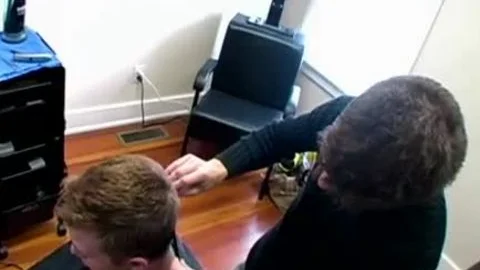 attractive homosexual sucks His Hairdresser At The Salon