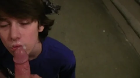 A horny 18yo teen with chaotic hairstyle sucks off