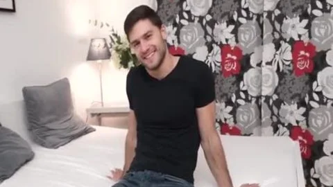 straight Hunk try-out