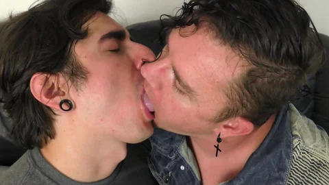 ManPuppy.com: Very hawt Leo Blue has a passion for rough sex