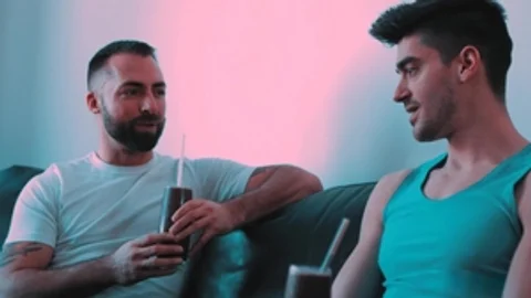 masqulin: Bromance Quickly Turns into Intimacy