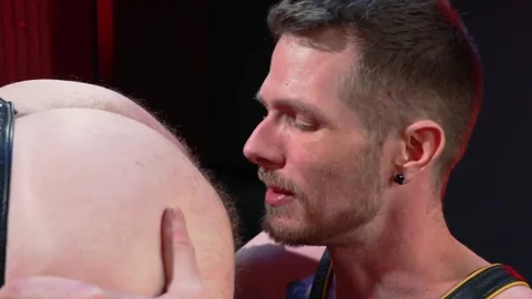 Club Inferno Dungeon - Alex Killian cumshot in the club