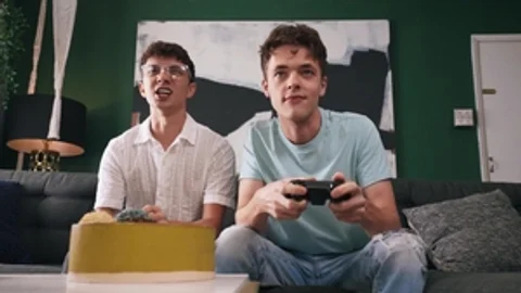 Men: Riding on a Bed of Twink Delight