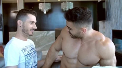 GayRoom: Robbie Caruso nailed hard