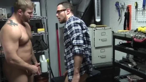 Janitor's Closet - Uniform poke