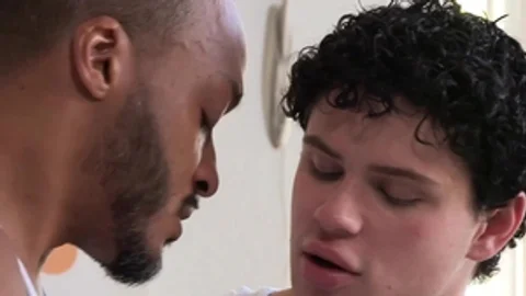 FamilyDick.com: Super hot teacher Dylan Hayes need loud sex