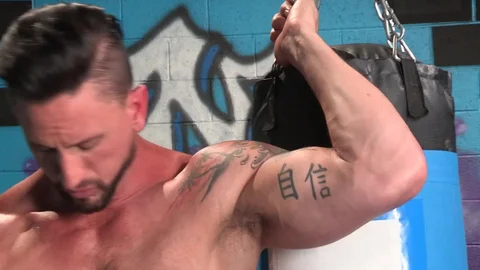 HotHouse.com - Athletic hunk need spitting