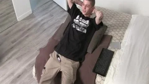MC CARLOS receive SENSUAL head AND SWALLOWED