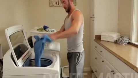nail Roommates