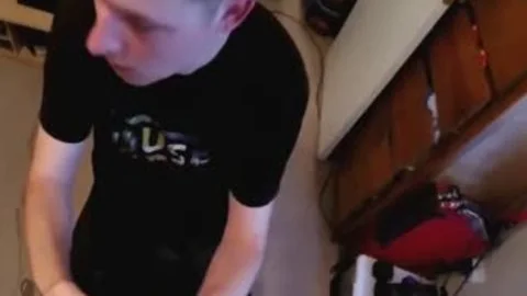 Skaden sucks Nerd